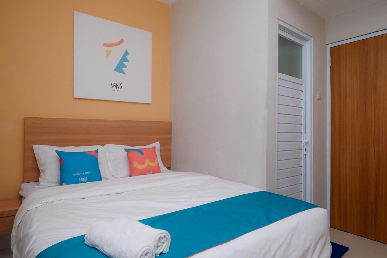 Sans Hotel Tiga Putri Semarang By Reddoorz Zewnętrze zdjęcie