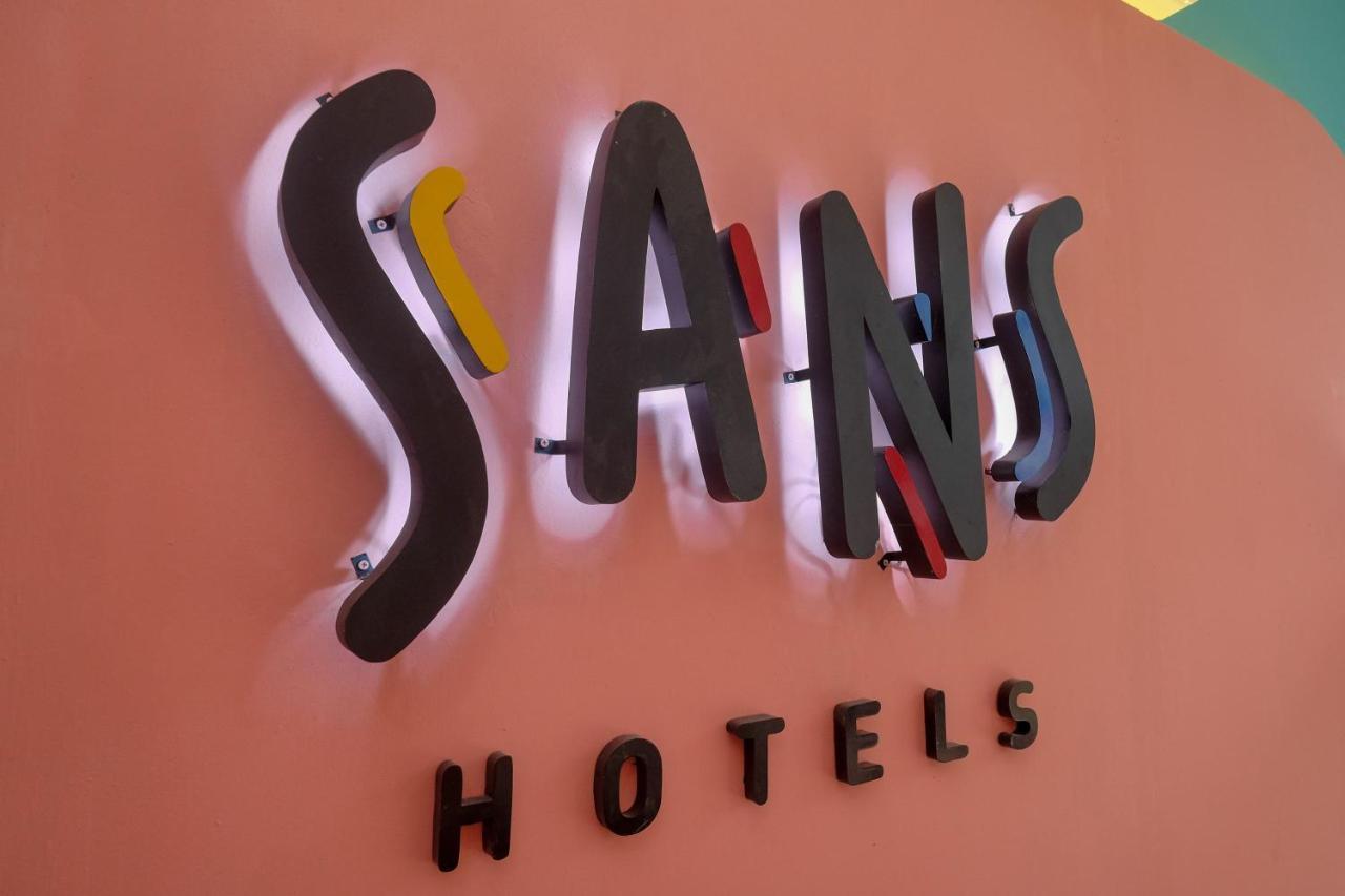 Sans Hotel Tiga Putri Semarang By Reddoorz Zewnętrze zdjęcie