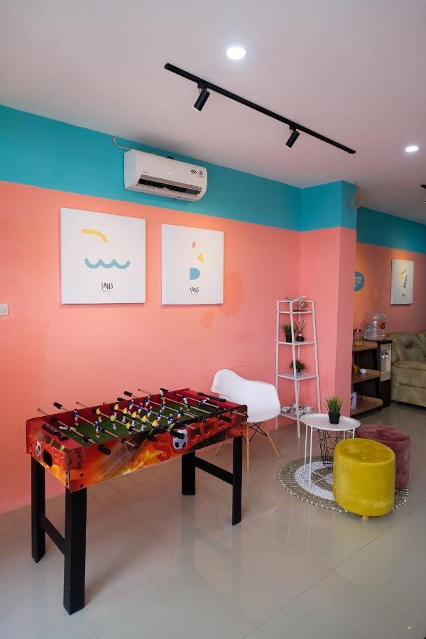 Sans Hotel Tiga Putri Semarang By Reddoorz Zewnętrze zdjęcie